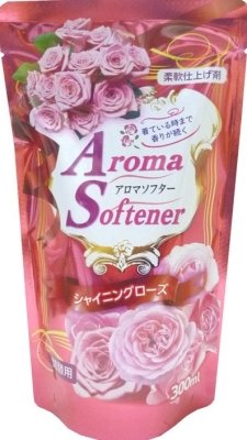 【まとめ買い】アロマソフターシャイニングローズ　詰替用 容量300ML×20点セット ロケット石鹸 柔軟剤