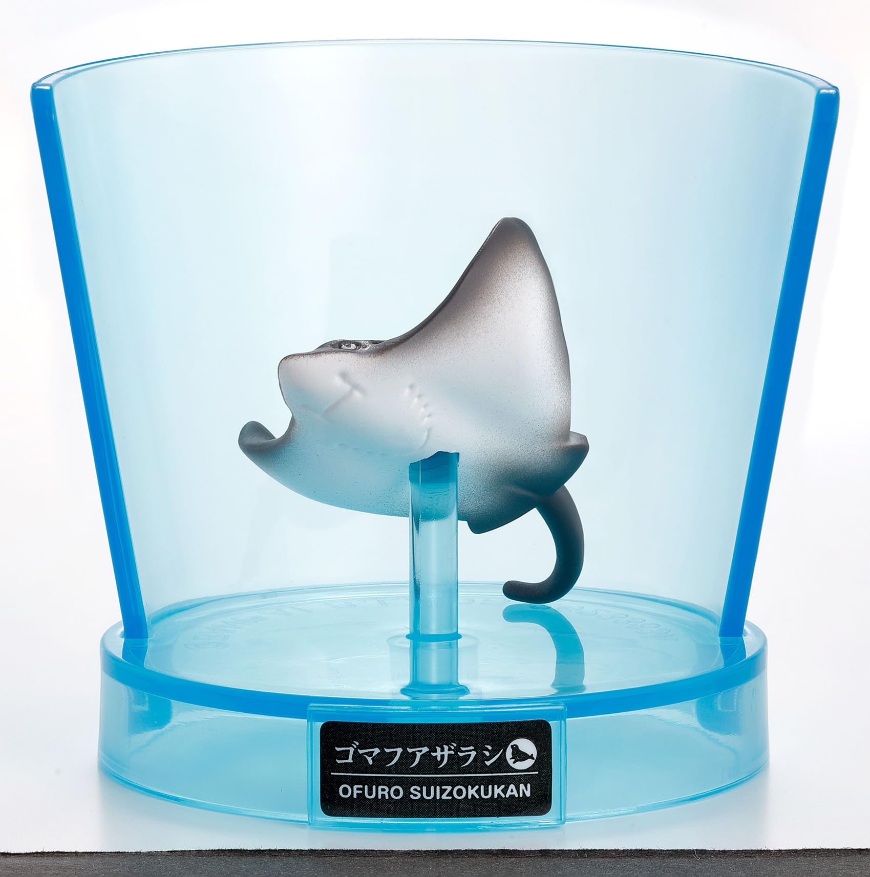 【まとめ買い】びっくらたまごＰＬＵＳ！　おふろ水族館 容量115G×8点セット バンダイ 入浴剤