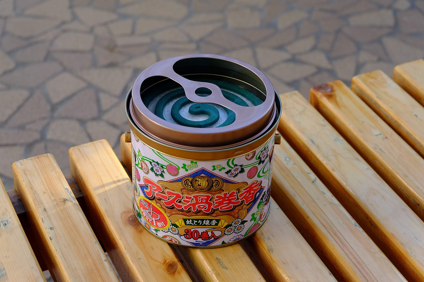 【まとめ買い】アース　渦巻き30巻缶入 容量30巻×24点セット アース製薬 殺虫剤・ハエ・蚊