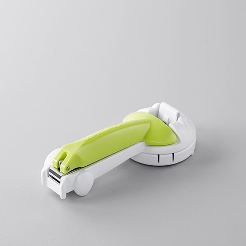 グリーンベル ステンレス製ルーペ付き 深爪防止つめきり QQ-07