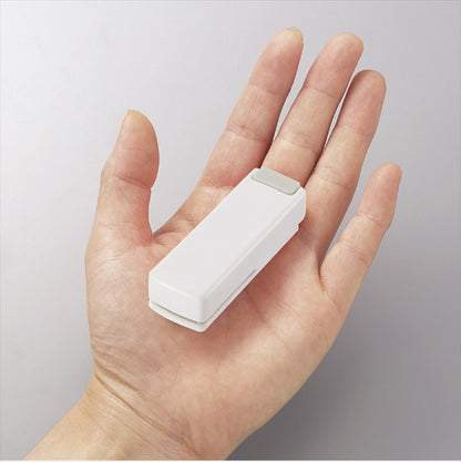 リヒトラブ コンパクトホッチキス 白 M20-0 【単品】