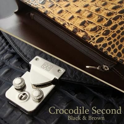【christina.A.G】クロコダイル型押し牛革セカンドバッグ　ブラウン×1個
